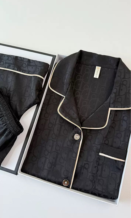 Noir Essence Couple Set