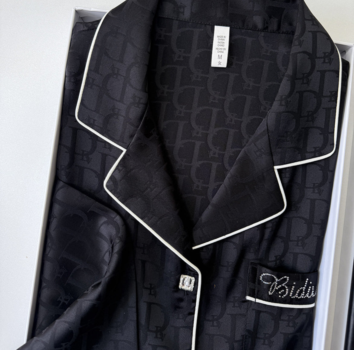 Noir Essence Couple Set