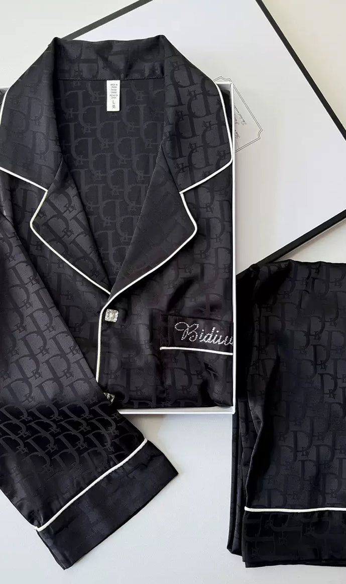 Noir Essence Couple Set