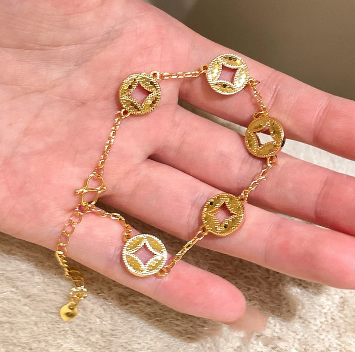 Geometric Gold Link Bracelet