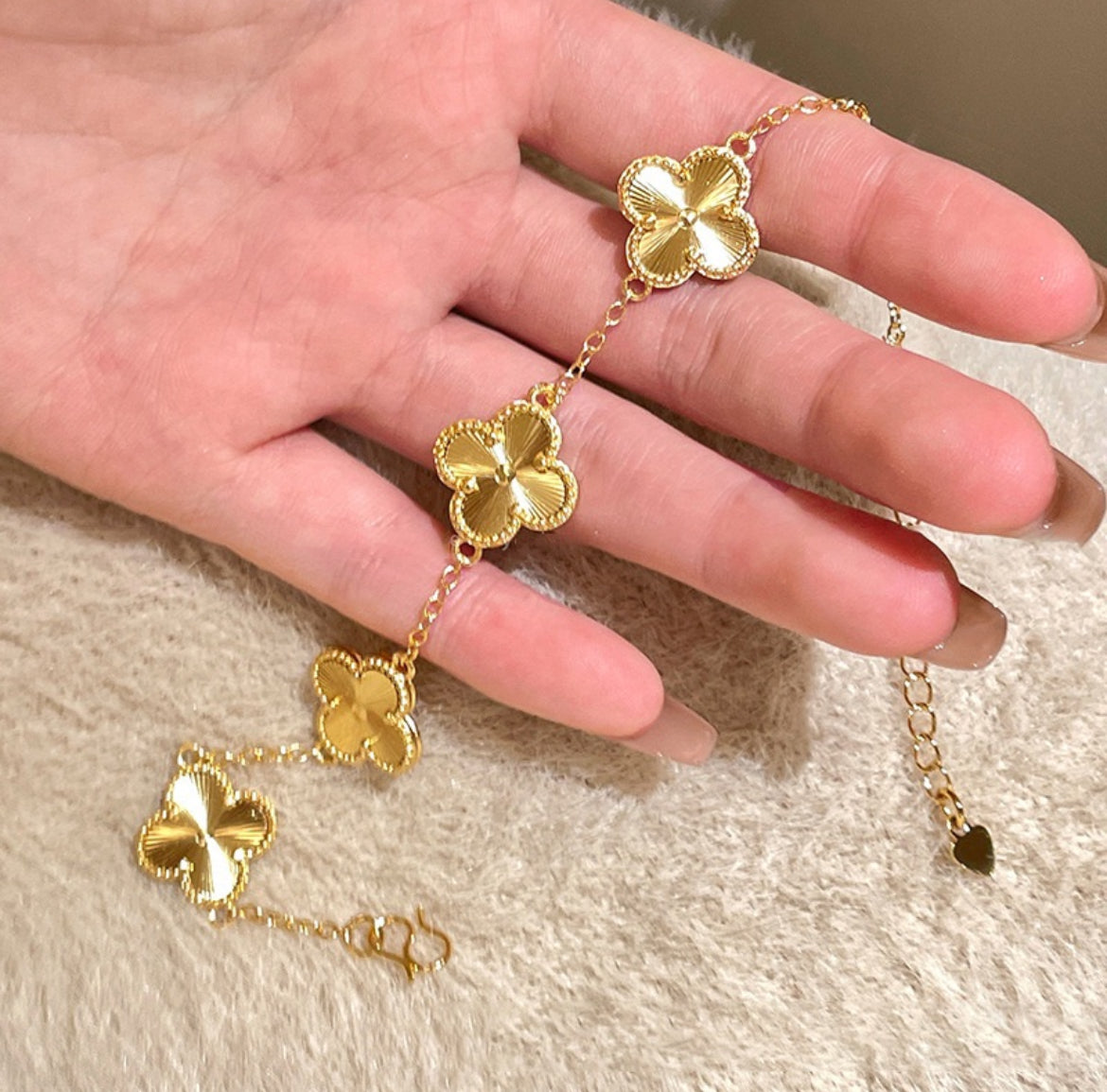 Four-Leaf Gold Bracelet