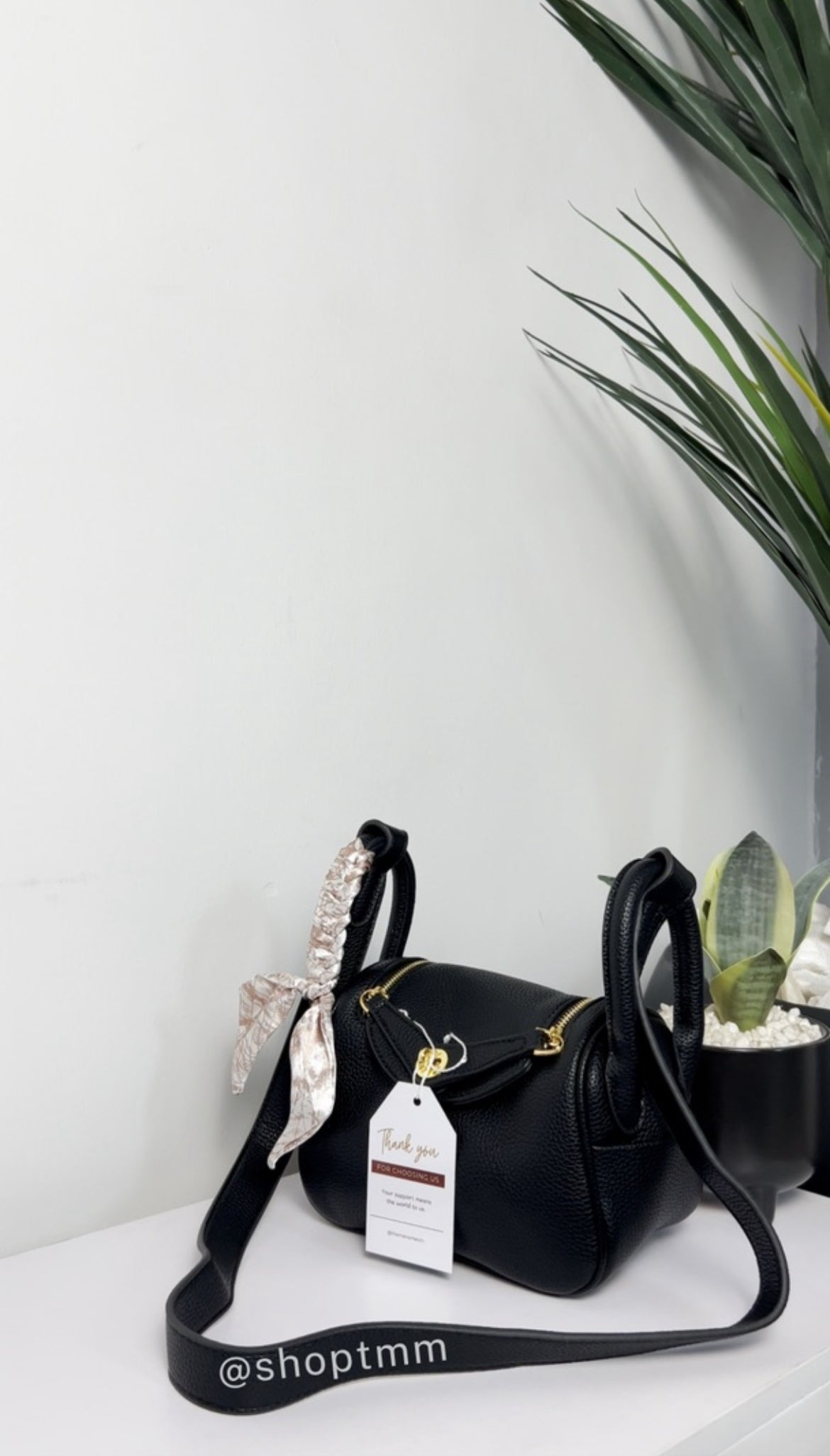 Chic Cross-Body Handbag
